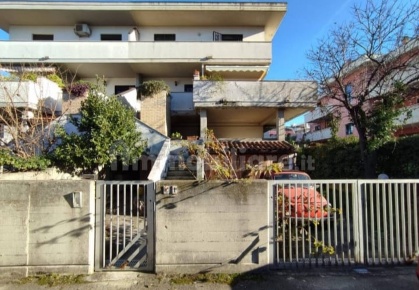 Foto Villa unifamiliare a Montesilvano di 180 m² in vendita