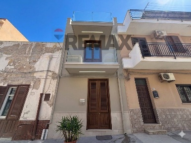 Foto Casa indipendente in Via Giacomo Matteotti 305, Terrasini Centro