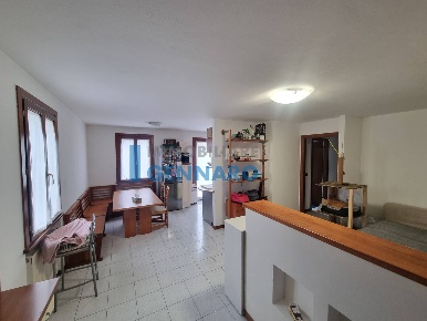 Foto Appartamento in Via Cavour, Mortegliano Centro di 84 m² con 3 locali