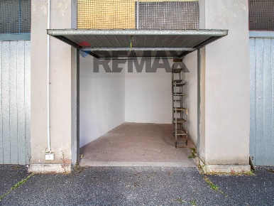 Foto Posti auto in Via Dei Monti Di San Paolo 54, Roma Acilia di 17 m²