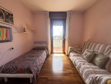 Foto Stanza in Via Monzese, Segrate di 114 m² con 4 locali in affitto