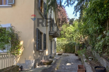 Foto Appartamento in strada consortile del Bellardo 4, Torino di 312 m²