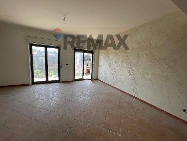 Foto Appartamento in VIA:Sorrentino, Camporotondo Etneo Piano Tavola