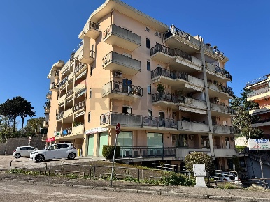 Foto Appartamento in Via Guido Rosato 48, Lanciano Centro di 136 m²
