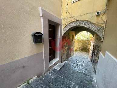 Foto Case semi ndipendenti in Via verdi, Benevento Centro Storico di 84 m²