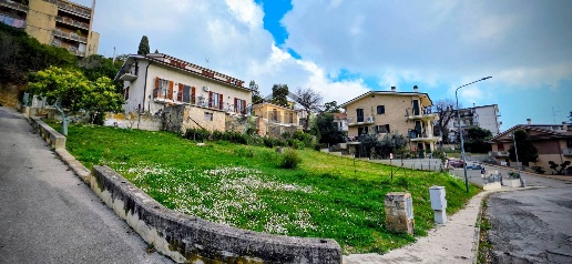 Foto Terreno residenziale in Via Bernardini, Campofilone Centro di 654 m²