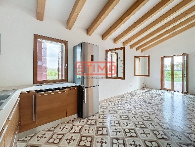 Foto Villa unifamiliare a Silea di 200 m² con 7 locali in affitto