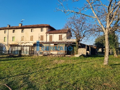 Foto Casa indipendente in Via del Mercato, Pozzuolo del Friuli Centro