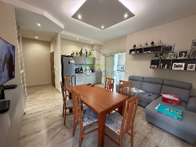 Foto Appartamento in Via Ragusa 2, Ascoli Piceno di 105 m² con 3 locali