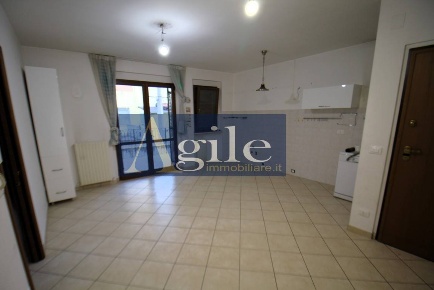 Foto Appartamento in VIA SALARIA, Castel di Lama di 119 m² con 4 locali