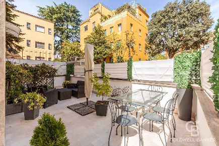 Foto Appartamento in Via Barnaba Oriani, Roma Parioli di 72 m² con 3 locali