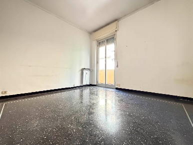 Foto Appartamento in Via Gaeta, Genova Oregina di 65 m² con 5 locali