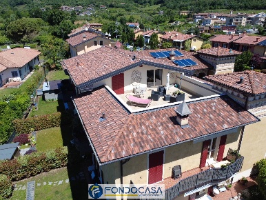 Foto Attico a Monticelli Brusati Parmezzana Calzana di 125 m² con 3 locali