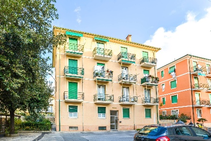 Foto Appartamento in Via Calvisio 130, Finale Ligure Centro di 64 m²