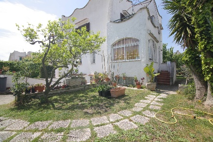 Foto Villa unifamiliare in VIA DEI LECCI 99, Anzio Villa Claudia di 116 m²