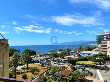 Foto Appartamento a Catanzaro Catanzaro Lido di 90 m² con 3 locali