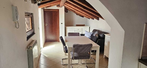 Foto Mansarde a Tremestieri Etneo Centro di 105 m² con 4 locali in vendita