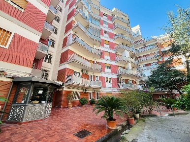 Foto Appartamento in Comunale Cintia, Napoli Fuorigrotta di 110 m²