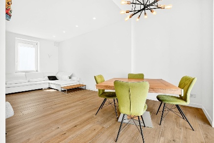 Foto Villa singola in Via randaccio 5, Saronno di 205 m² con 4 locali
