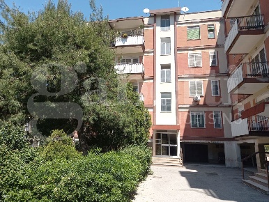 Foto Appartamento in Martiri D'avola, Bari Picone di 108 m² con 4 locali