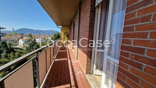 Foto Appartamento a Lucca Arancio di 100 m² con 5 locali in vendita