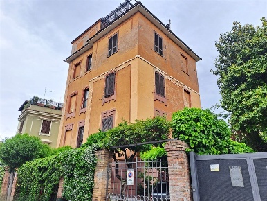 Foto Appartamento in Via Metaponto, Roma San Giovanni di 90 m² con 3 locali