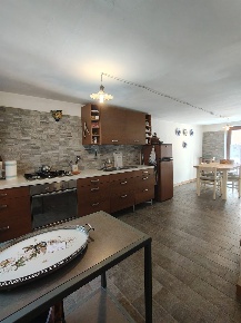 Foto Casa indipendente in VIA ROMA, Salbertrand di 100 m² con 6 locali