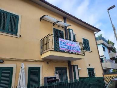 Foto Appartamento in vi Sicilia, Guidonia Montecelio di 90 m² con 3 locali