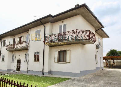 Foto Appartamento in Via Luigi Serravalle 6, Monzambano Centro di 185 m²