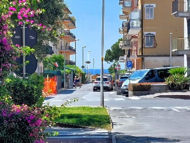Foto Posti auto in XXV Aprile, San Bartolomeo al Mare Centro di 13 m²