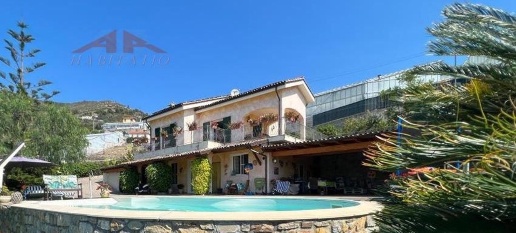 Foto Villa unifamiliare a Sanremo in vendita