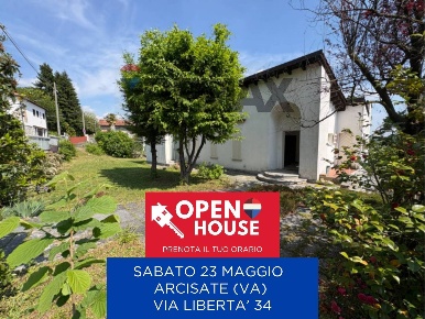 Foto Villa unifamiliare in Via Libertà 34, Arcisate Centro di 228 m²