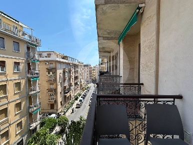 Foto Appartamento in via bogliolo 17, Alassio di 103 m² con 5 locali