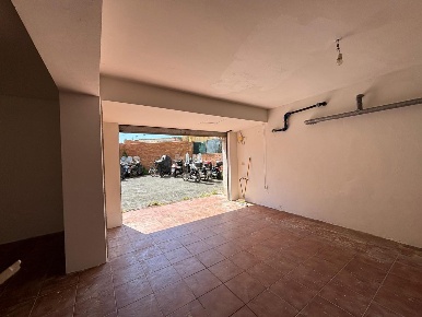 Foto Box a Livorno Via Grande - Piazza della Repubblica di 70 m² in affitto