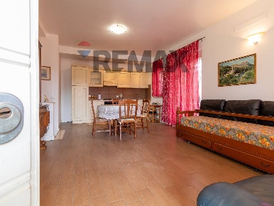 Foto Appartamento in Via Bronte 25, Roma Borghesiana di 110 m² con 3 locali