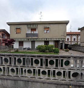 Foto Appartamento a Cogliate Centro di 109 m² con 4 locali in vendita