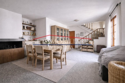 Foto Villa unifamiliare a Massa Centro di 200 m² con 7 locali in vendita