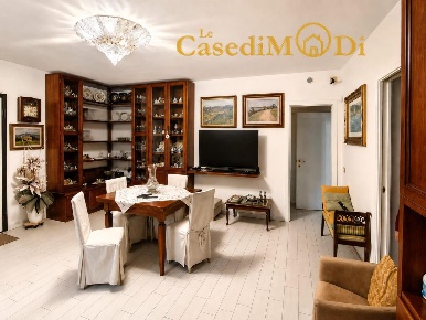Foto Appartamento a Livorno Coteto di 100 m² con 6 locali in vendita