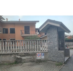 Foto Appartamento a Caluso Centro di 119 m² con 5 locali in vendita
