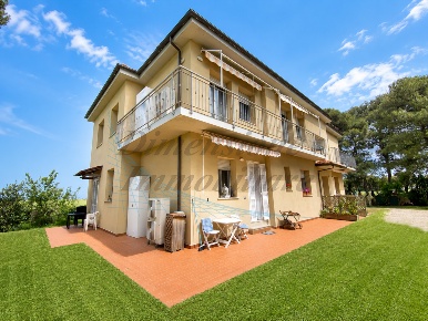 Foto Appartamento in Via dei Melograni, Bibbona Marina Di Bibbona di 56 m²