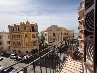 Foto Appartamento in Via XX Settembre, Anzio Centro Storico di 65 m²