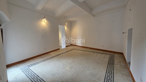 Foto Locale commerciale a Arcola Centro di 40 m² con 2 locali in affitto
