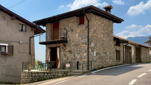 Foto Appartamento in Via Navono 1, Pertica Alta di 117 m² con 3 locali