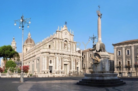 Foto Attività commerciale in Via Vittorio Emanuele II 218, Catania di 70 m²
