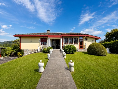 Foto Villa unifamiliare a Roma La Giustiniana di 1020 m² in vendita