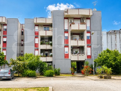 Foto Appartamento in Empedocle, Latina Latina Scalo di 90 m² con 4 locali