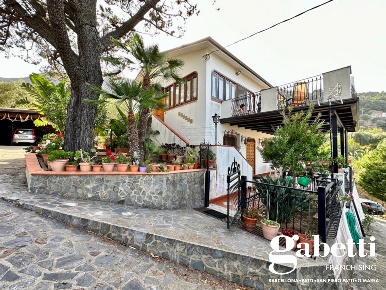 Foto Villa bifamiliare in Contrada Pileci 4, Gioiosa Marea di 320 m²