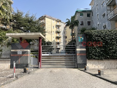 Foto Appartamento in Via Cristoforo Colombo 68, Portici di 95 m² in vendita