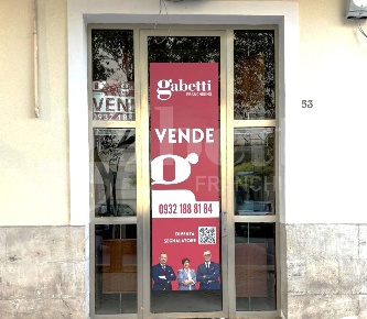 Foto Negozio in Viale Ten. Emanuele Lena 53, Ragusa Centro di 18 m²