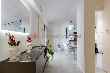 Foto Appartamento in Via Lipari 5, San Giovanni la Punta Centro di 144 m²